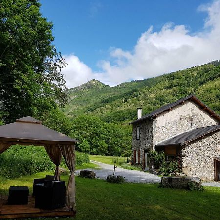 Gite La Fargue De Cabre Val-de-Sos Екстериор снимка