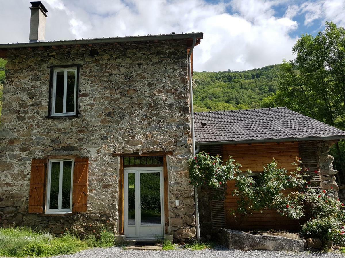 Gite La Fargue De Cabre Val-de-Sos Екстериор снимка